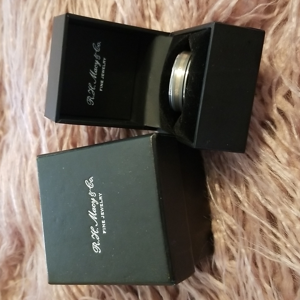 Macy's Mens Triton Tungsten Carbide .925 wedding ring size 11